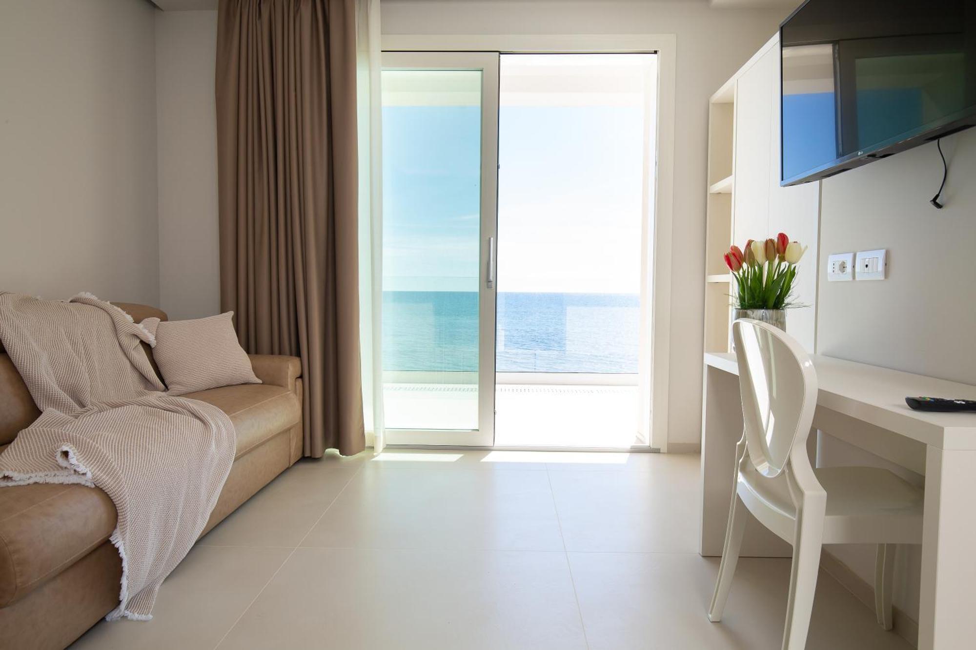 Scirocco Boutique Eco Hotel Torre Pali エクステリア 写真